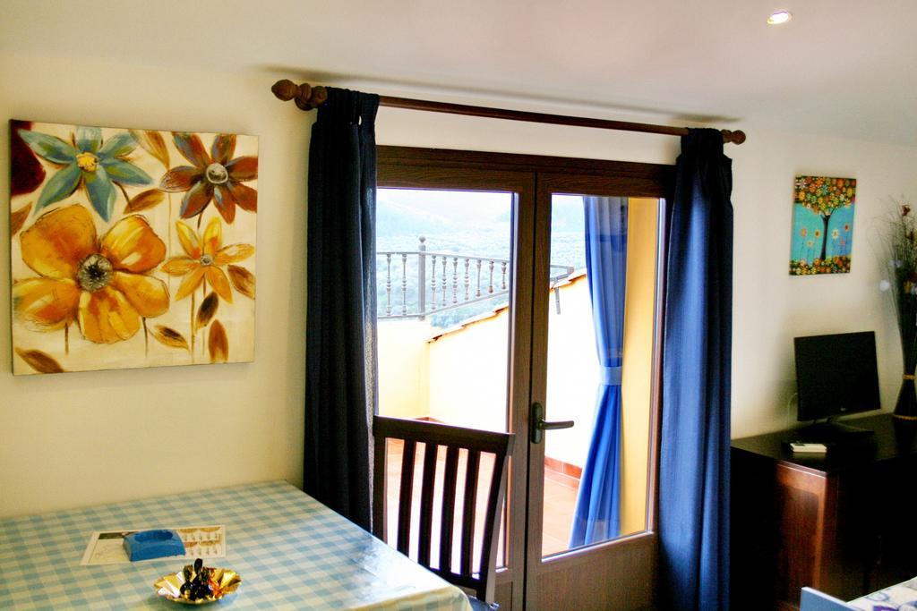 Apartamentos Turisticos Mirayuste 구아달루페 객실 사진