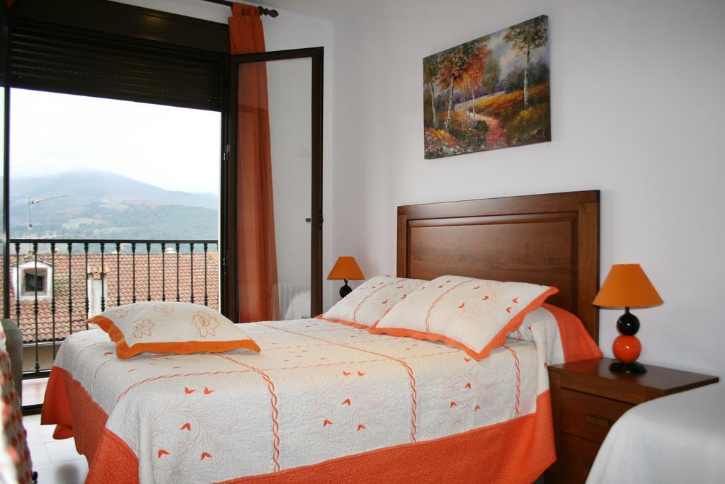 Apartamentos Turisticos Mirayuste 구아달루페 객실 사진