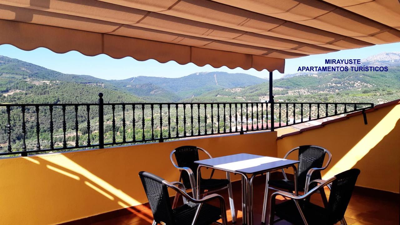 Apartamentos Turisticos Mirayuste 구아달루페 외부 사진