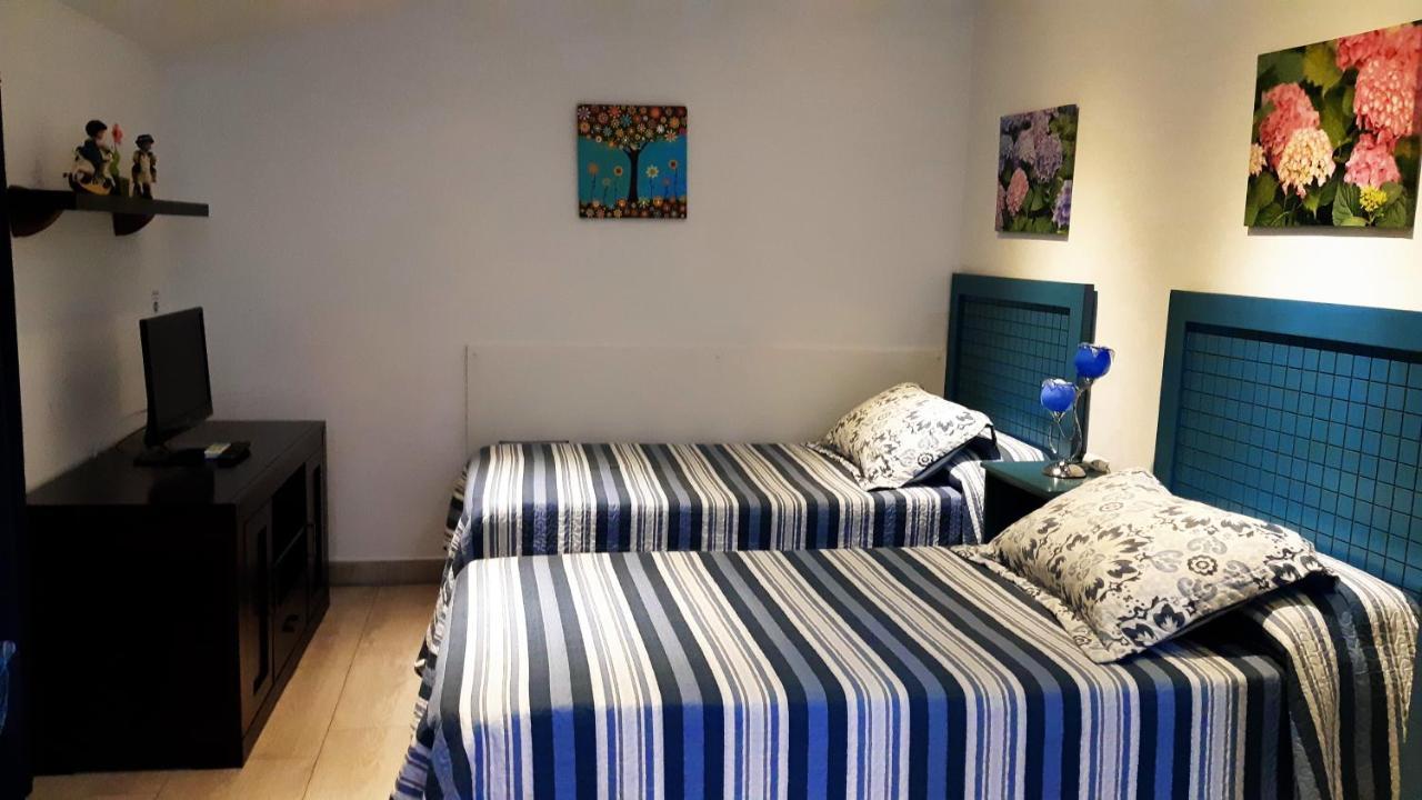 Apartamentos Turisticos Mirayuste 구아달루페 외부 사진