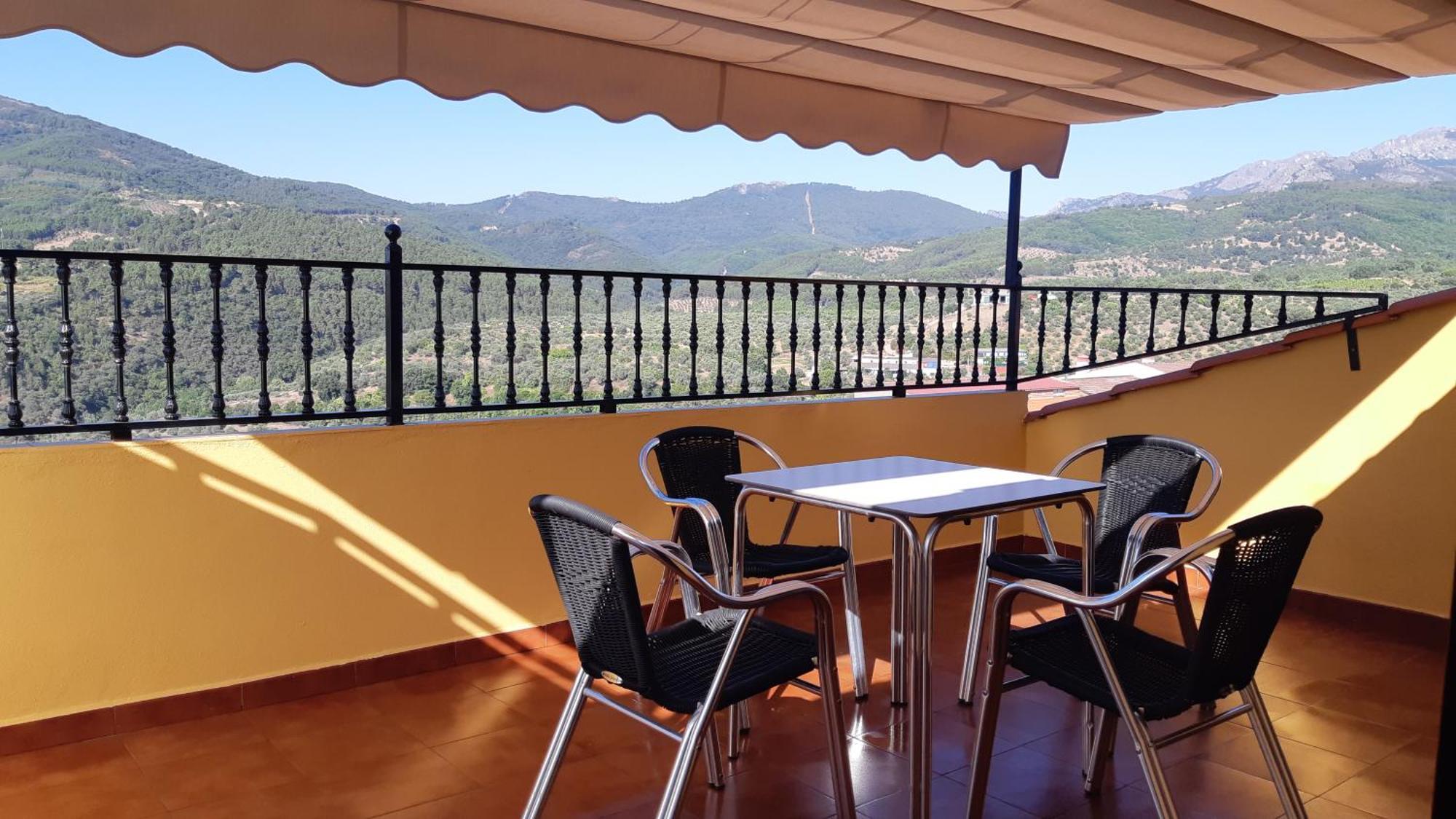Apartamentos Turisticos Mirayuste 구아달루페 객실 사진