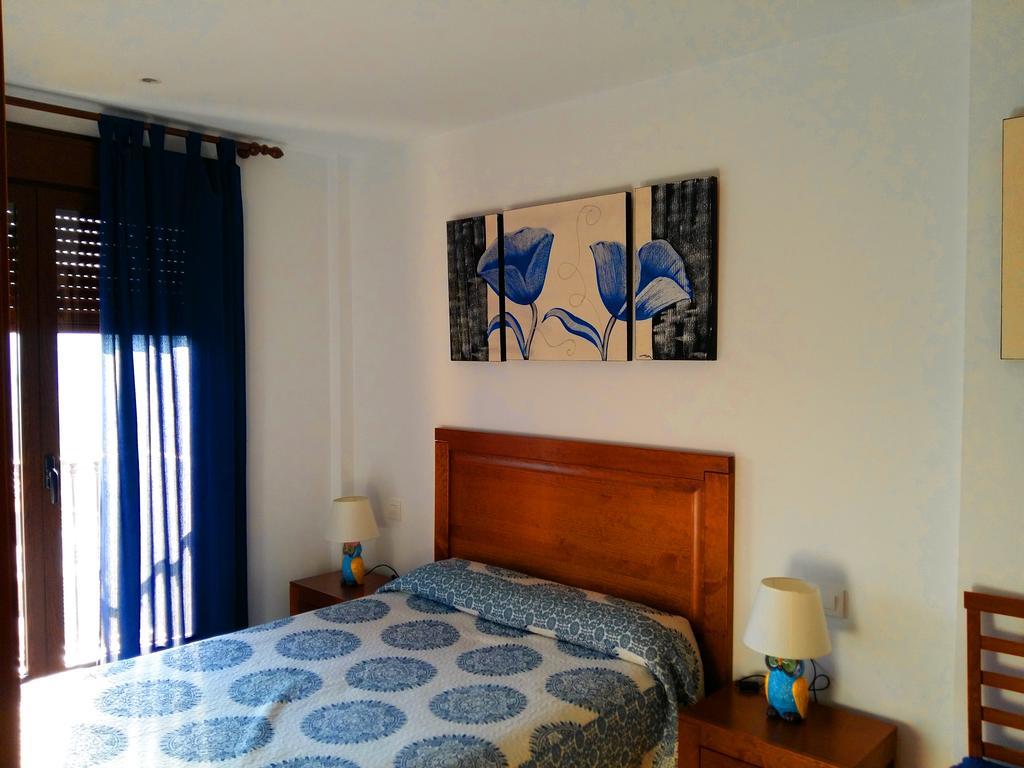 Apartamentos Turisticos Mirayuste 구아달루페 외부 사진