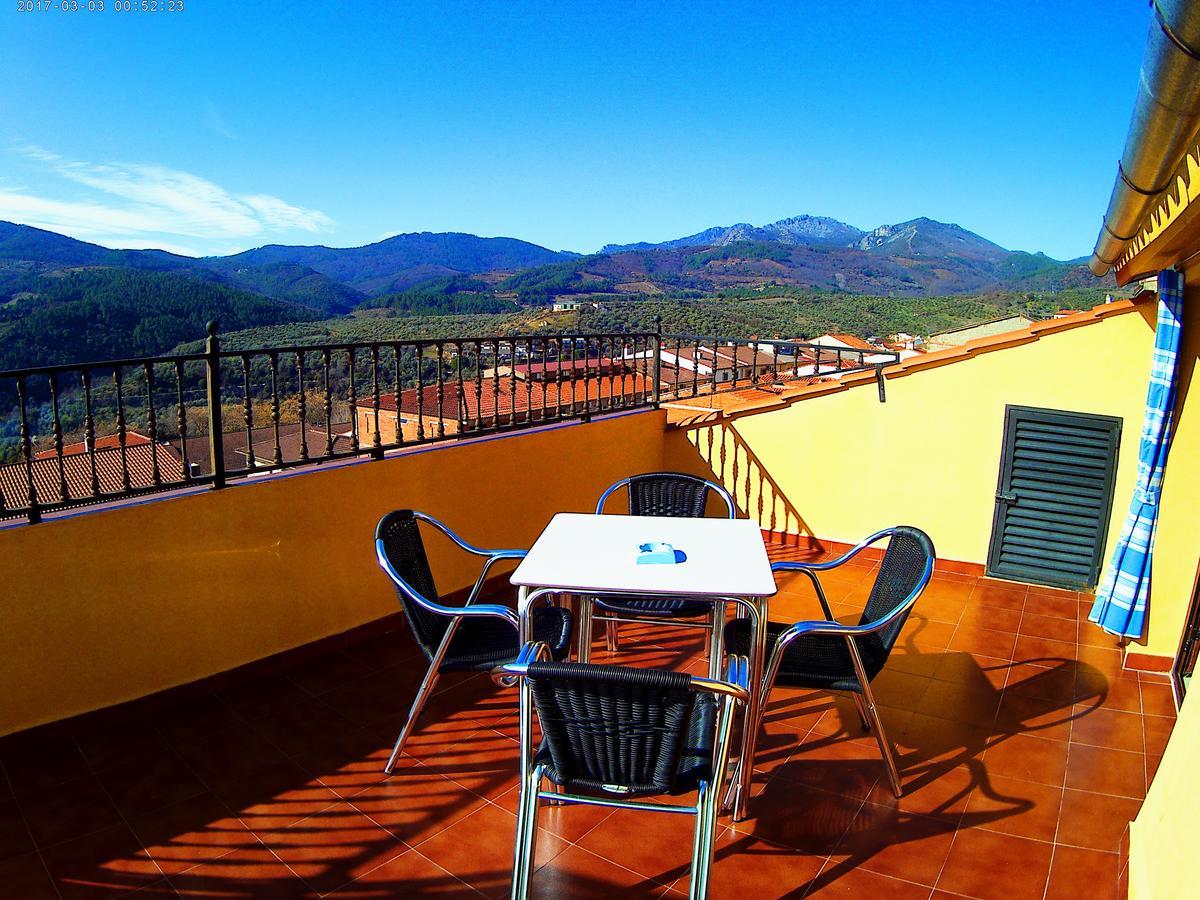 Apartamentos Turisticos Mirayuste 구아달루페 외부 사진